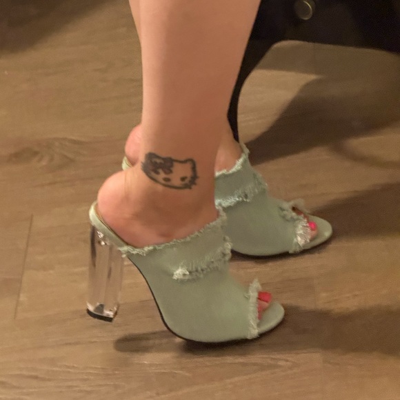 💙DENIM MULES 🖤💗 - Picture 2 of 12